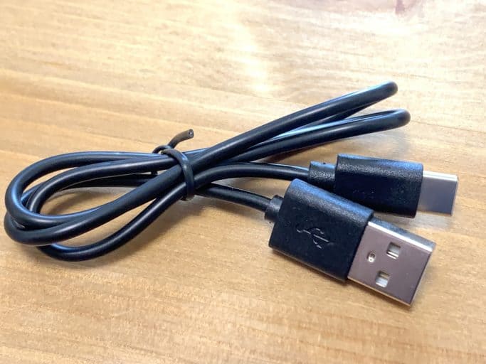 USBケーブルはType-C