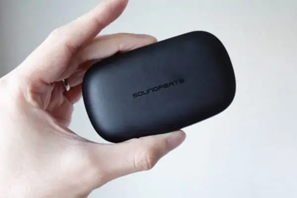 SOUNDPEATS Truebuds 充電ケース