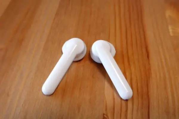 DSC02453 SOUNDPEATS TrueAir 本体