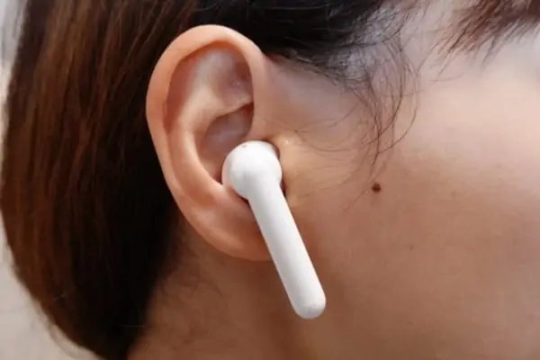 DSC02459 SOUNDPEATS TrueAir 装着画像