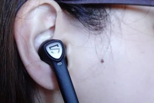 DSC03893 SOUNDPEATS TrueCapsule2 装着画像