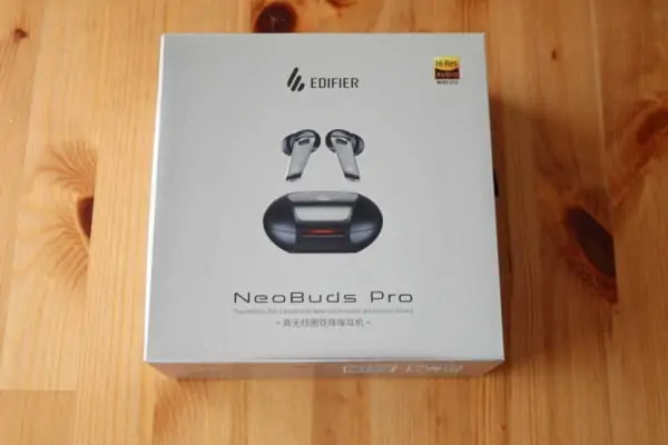 EDIFIER NeoBuds Pro 外箱
