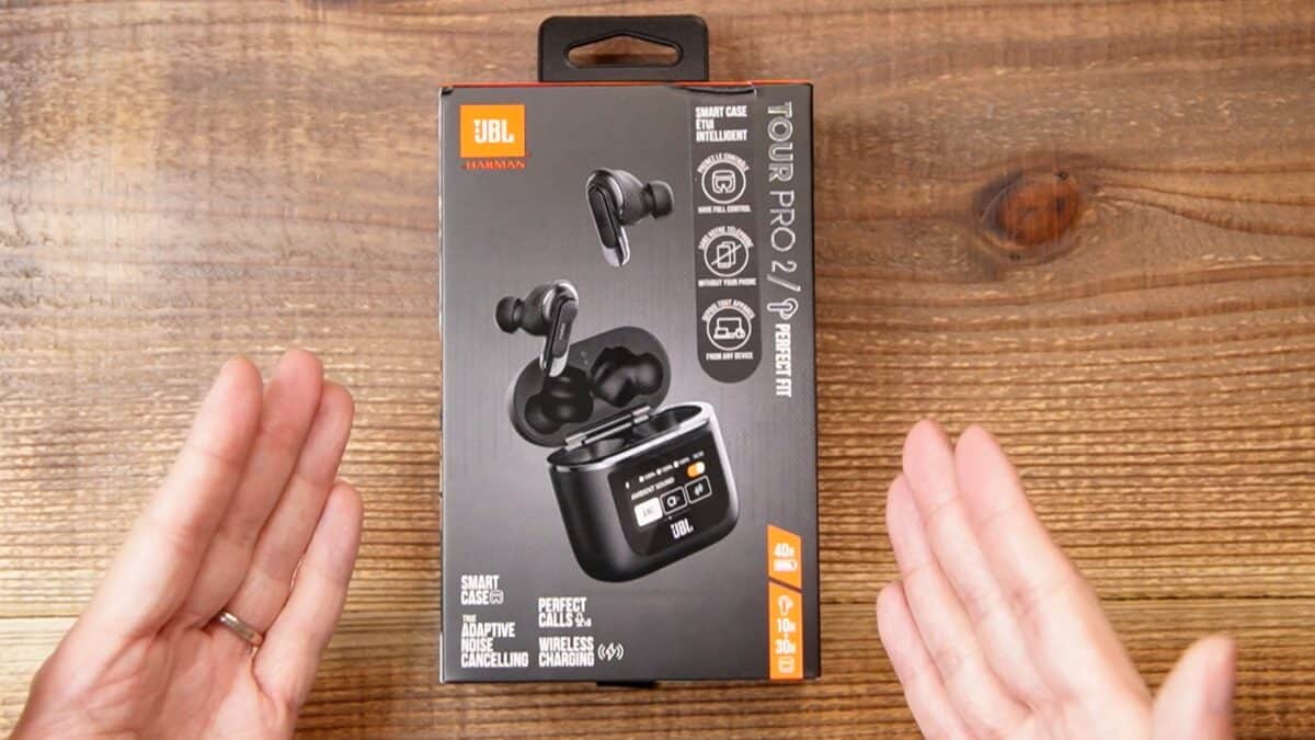 【超激安定番】JBL TOUR PRO2 ワイヤレスイヤホン　タッチパネル イヤホン