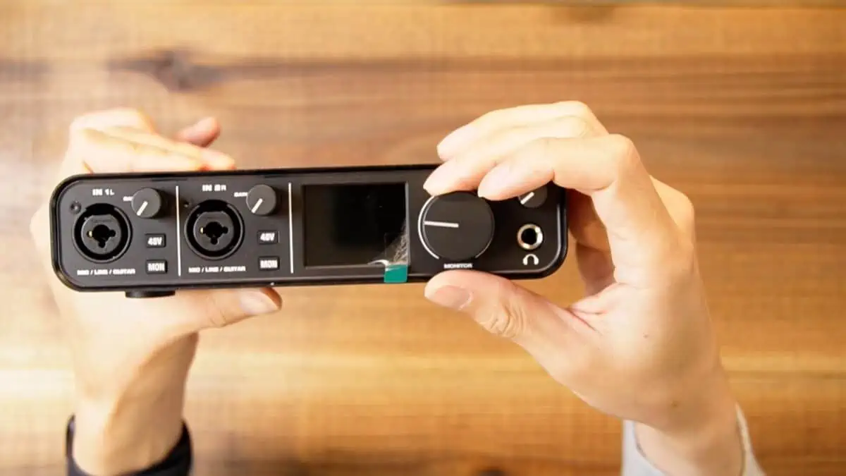 Amazon.co.jp: Motu M2 2x2 USB-C Audio Interface with XLR-XLR
