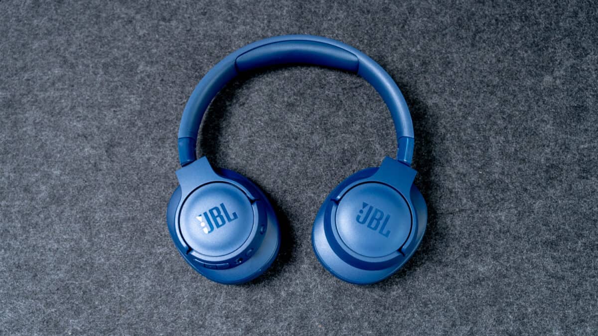 JBL TUNE 770NC レビュー｜1万円台ワイヤレスヘッドホンの新たな定番 