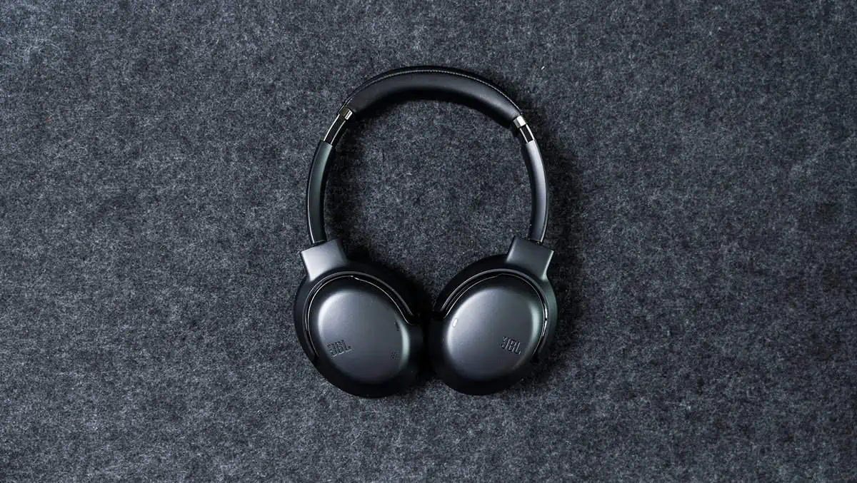 【使用期間1ヶ月】JBL TOUR ONE M2ヘッドホン Bluetooth JBL Tour One M2 | ワイヤレスノイズキャンセリングオーバー