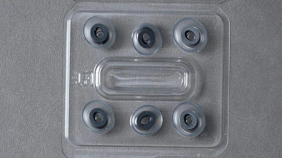 Bose QuietComfort Ultra 箱、イヤーピース付き Bose QuietComfort Ultra 箱、イヤーピース付き