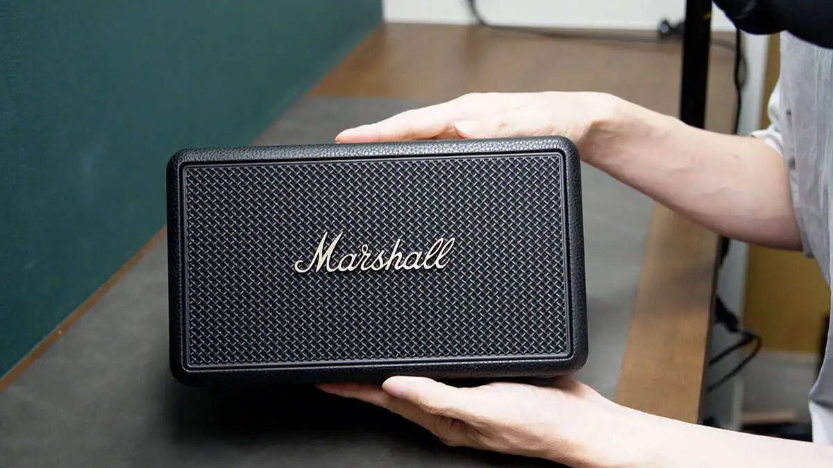 Marshall Kilburn III Bluetoothスピーカー 本体のみ 50時間を超える連続再生時間を誇るポータブルBluetoothスピーカー