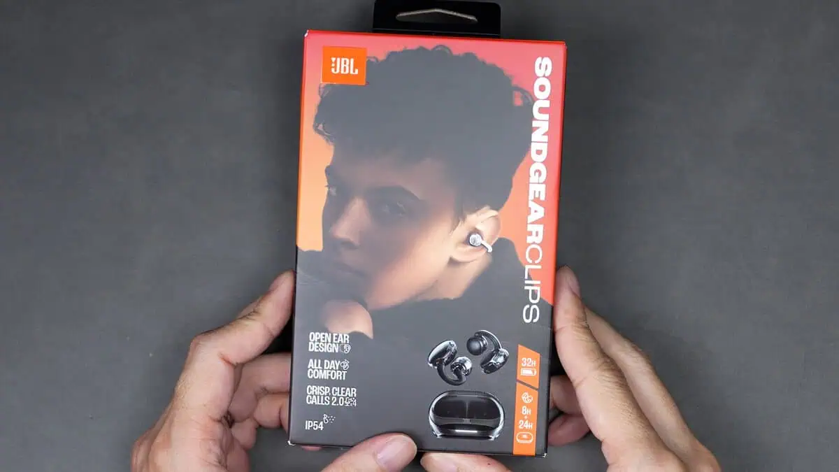 レビュー】JBLから初のイヤーカフ型ワイヤレスイヤホン Soundgear