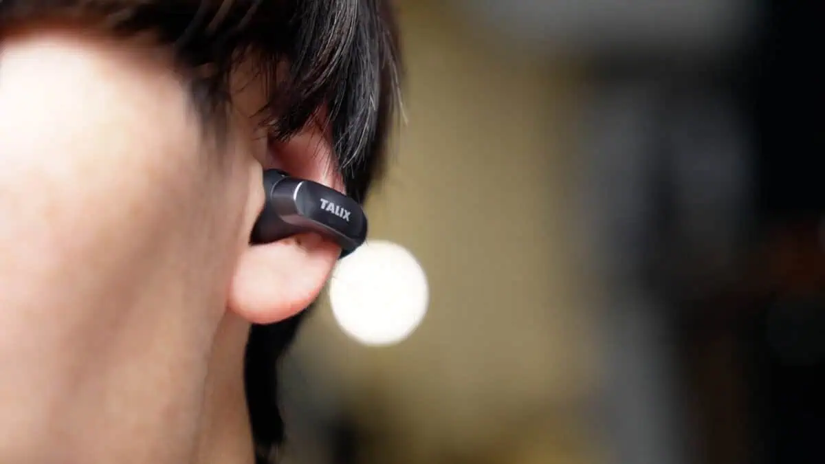 超軽量設計で快適！イヤーカフ型ワイヤレスイヤホン「TALIX AuraHalo