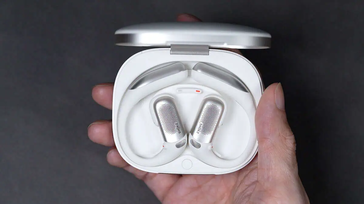 耳をふさがないのにノイズが消える…？Shokzのハイエンドオープン型TWS
